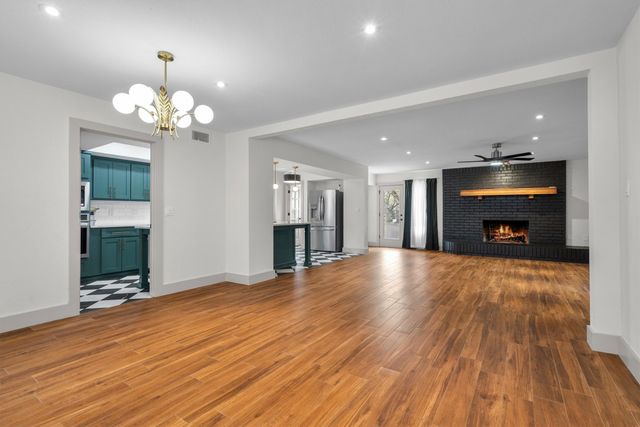 8 Live Oak Lane, Hickory Creek, TX 75065