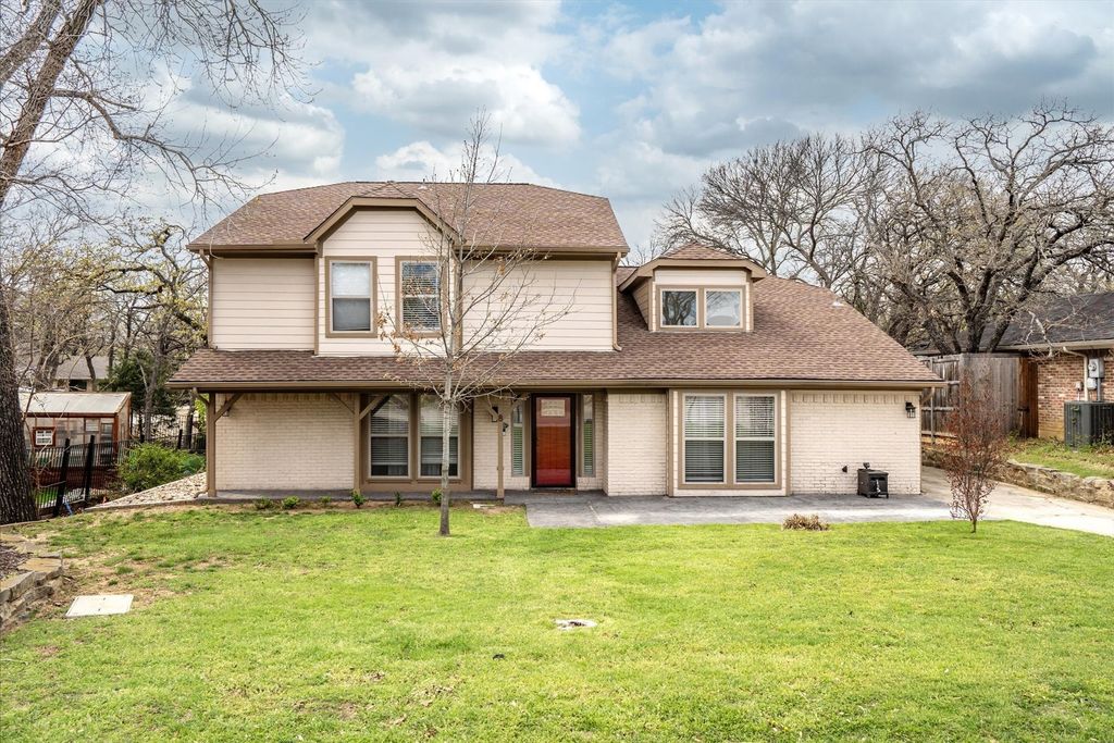 8 Live Oak Lane, Hickory Creek, TX 75065