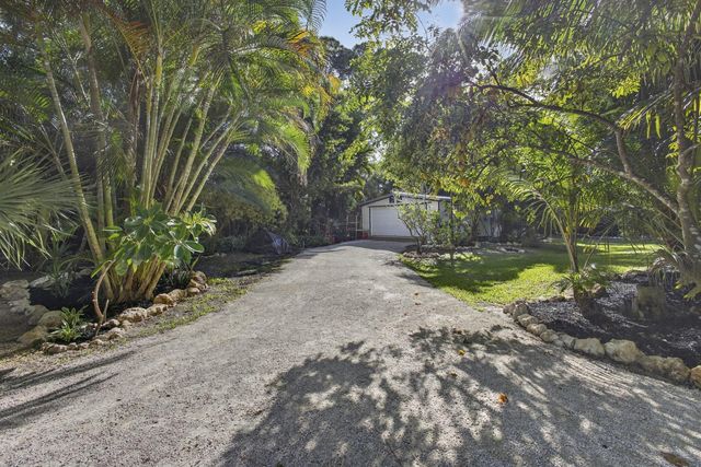 17152 W Sycamore Drive, Loxahatchee, FL 33470