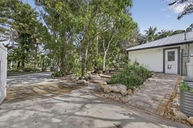 17152 W Sycamore Drive, Loxahatchee, FL 33470