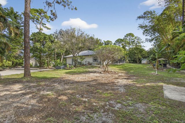 17152 W Sycamore Drive, Loxahatchee, FL 33470