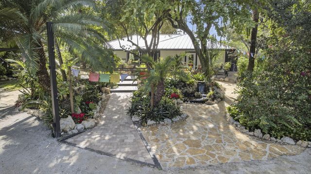 17152 W Sycamore Drive, Loxahatchee, FL 33470