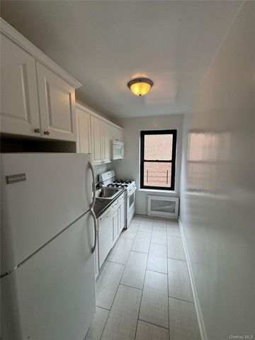 65 Old Mamaroneck Road 4R, White Plains, NY 10605