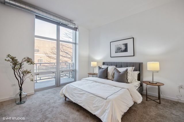 700 N LARRABEE Street 115, Chicago, IL 60654