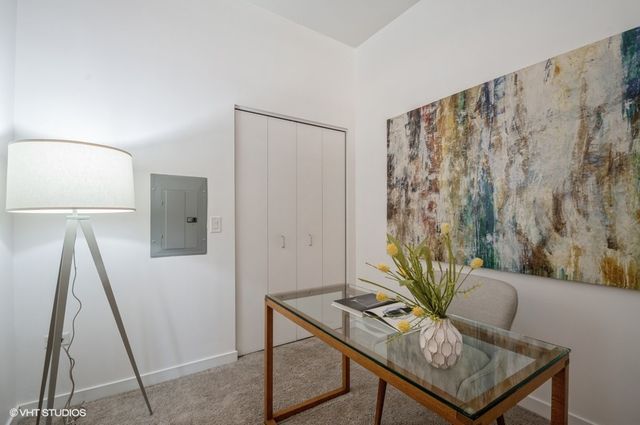 700 N LARRABEE Street 115, Chicago, IL 60654