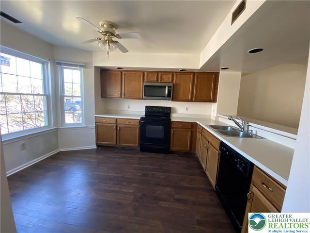 104 Freedom Court, Bethlehem Twp, PA 18020