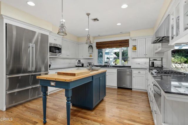 5130 Solliden Lane, La Canada Flintridge, CA 91011