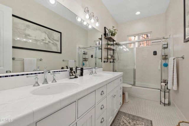 5130 Solliden Lane, La Canada Flintridge, CA 91011