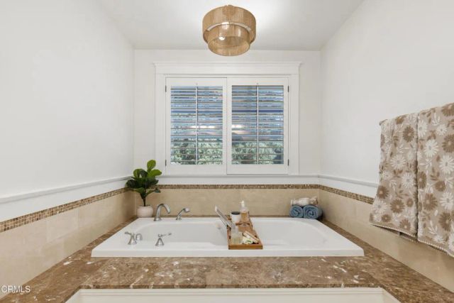 5130 Solliden Lane, La Canada Flintridge, CA 91011