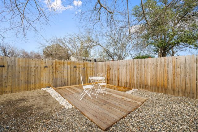 3613 Winthrop Ct, North Highlands, CA 95660