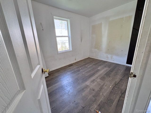 2840 Oldsmobile Avenue, Waterford Charter Township, MI 48328