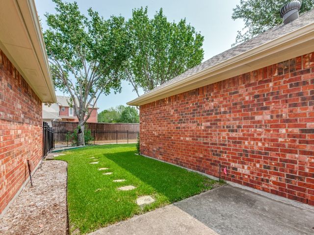 609 Weeping Willow Road, Garland, TX 75044