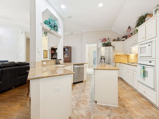 609 Weeping Willow Road, Garland, TX 75044