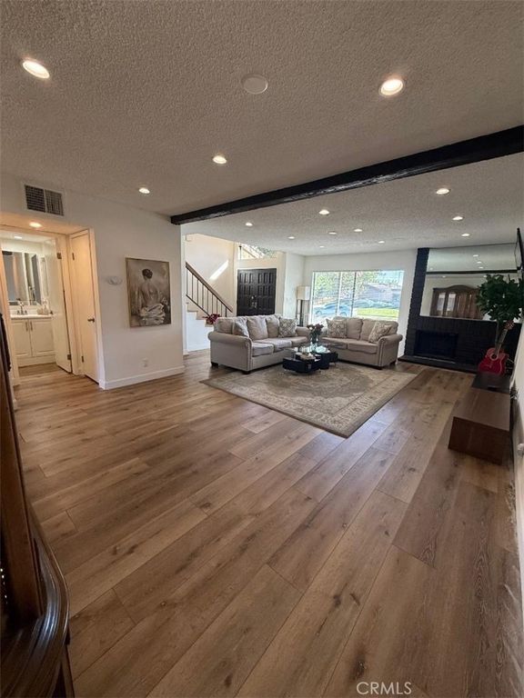 Image 11 of property listing at 20027 Community, Winnetka, CA 91306