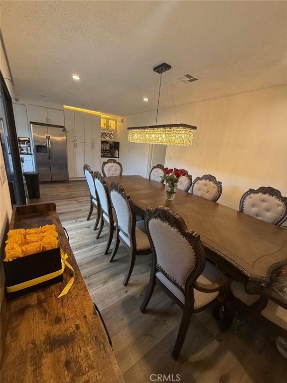 Image 5 of property listing at 20027 Community, Winnetka, CA 91306