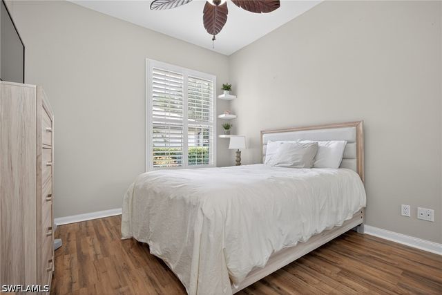 2271 Heydon CIR W, Naples, FL 34120