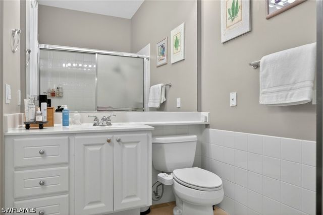 2271 Heydon CIR W, Naples, FL 34120