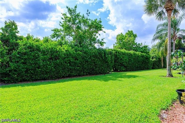 2271 Heydon CIR W, Naples, FL 34120