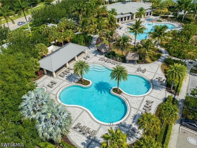 2271 Heydon CIR W, Naples, FL 34120