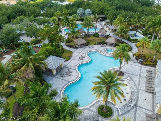 2271 Heydon CIR W, Naples, FL 34120