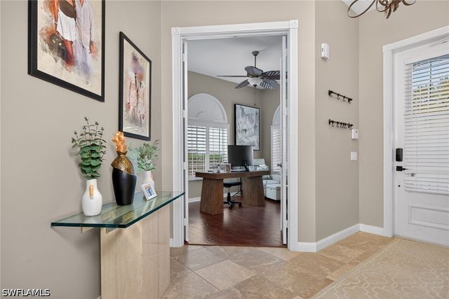 2271 Heydon CIR W, Naples, FL 34120