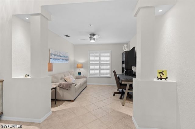 1930 Willow Bend CIR 201, Naples, FL 34109