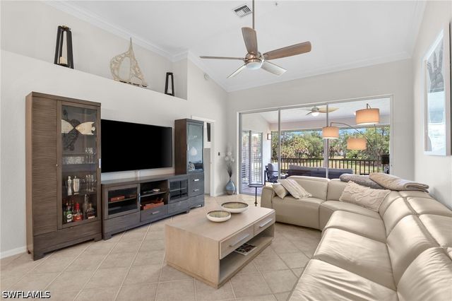 1930 Willow Bend CIR 201, Naples, FL 34109
