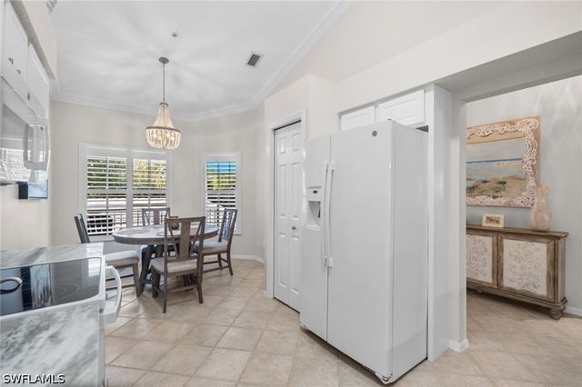 1930 Willow Bend CIR 201, Naples, FL 34109