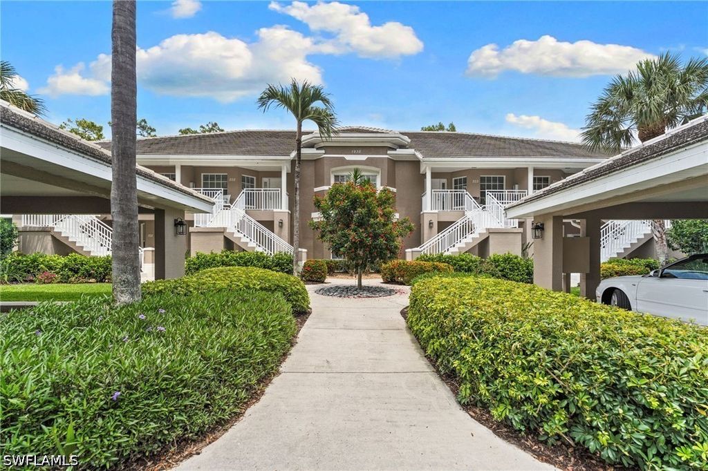 1930 Willow Bend CIR 201, Naples, FL 34109