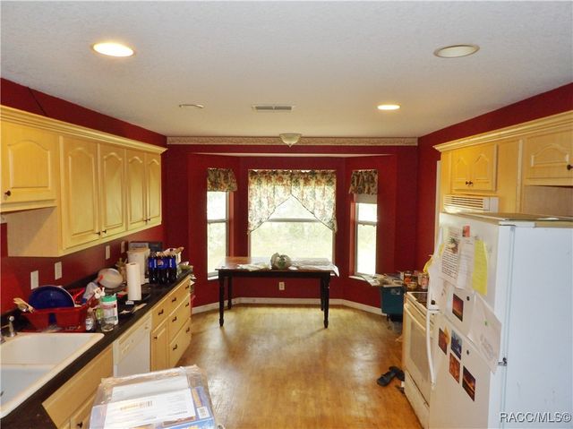 155 W Jazz Place, Citrus Springs, FL 34434