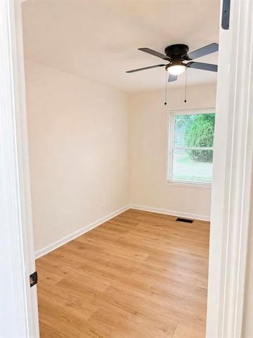 8613 E 92nd Terrace, Kansas City, MO 64138