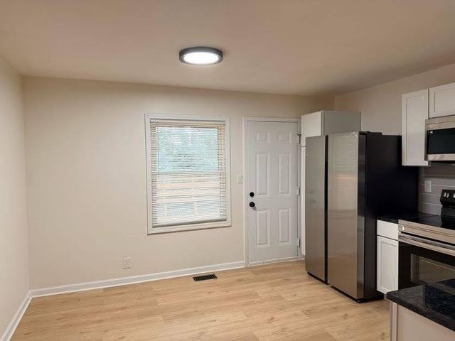 8613 E 92nd Terrace, Kansas City, MO 64138