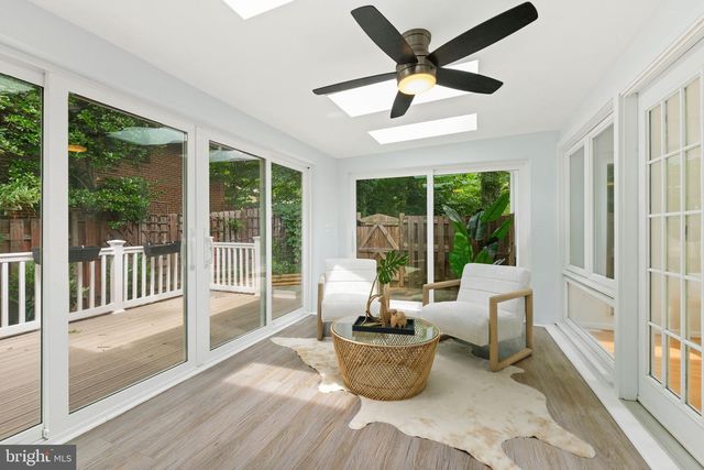 9528 STARMONT RD, Bethesda, MD 20817