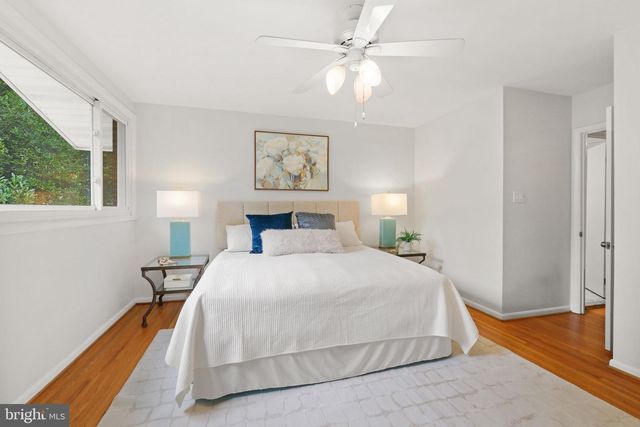 9528 STARMONT RD, Bethesda, MD 20817