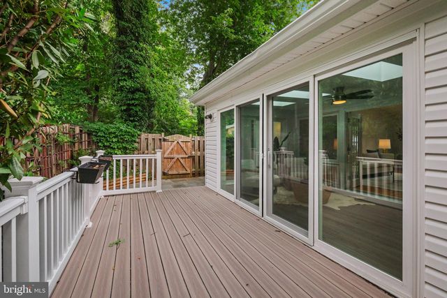 9528 STARMONT RD, Bethesda, MD 20817