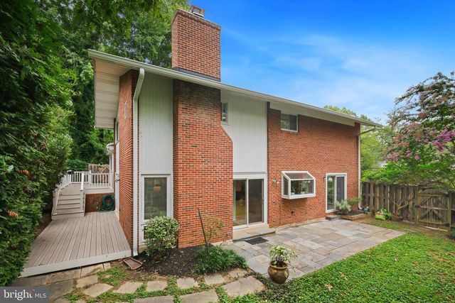 9528 STARMONT RD, Bethesda, MD 20817