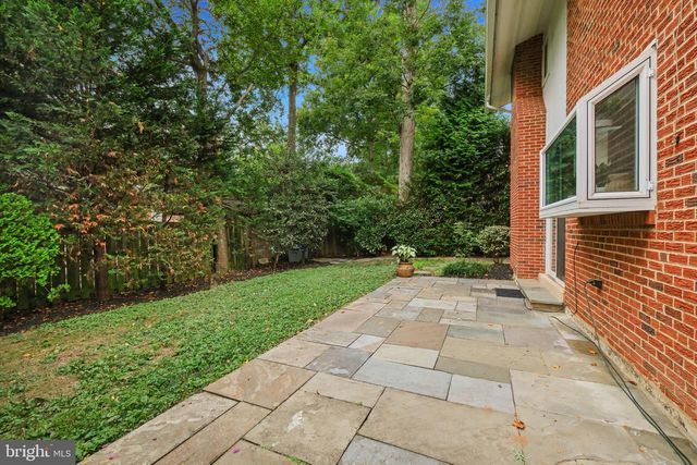 9528 STARMONT RD, Bethesda, MD 20817
