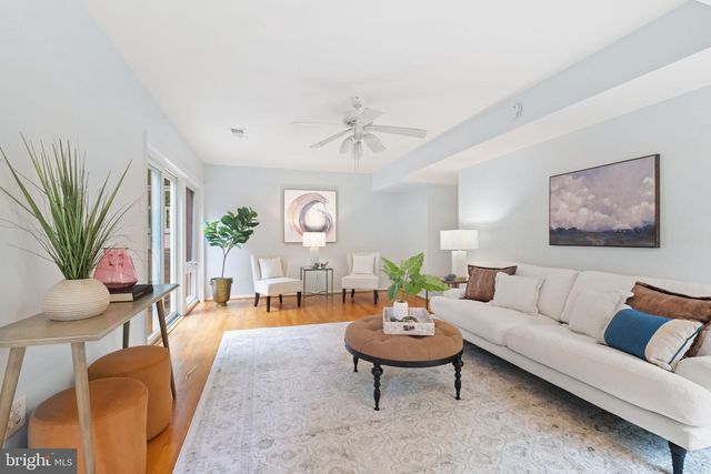 9528 STARMONT RD, Bethesda, MD 20817