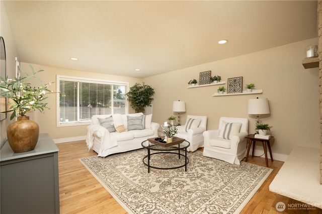 7444 S J Street, Tacoma, WA 98408
