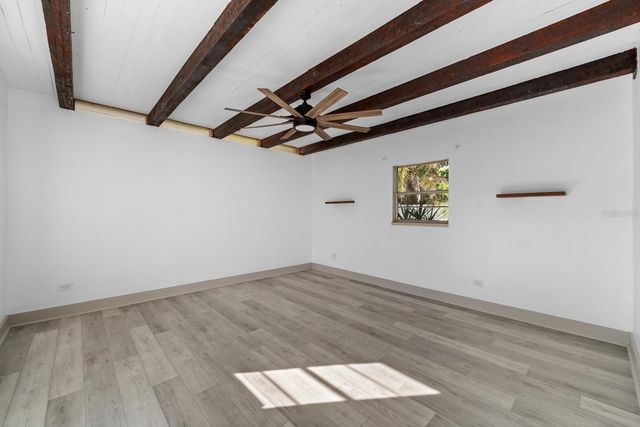 7490 LOCUST STREET NE, St Petersburg, FL 33702