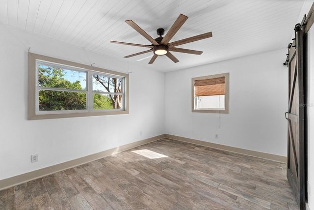 7490 LOCUST STREET NE, St Petersburg, FL 33702