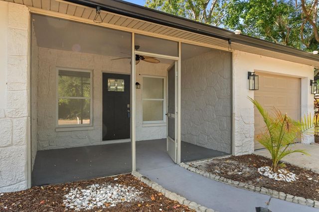 7490 LOCUST STREET NE, St Petersburg, FL 33702