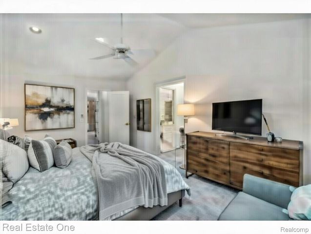 6121 Westbrooke Drive 7, West Bloomfield Charter Township, MI 48322