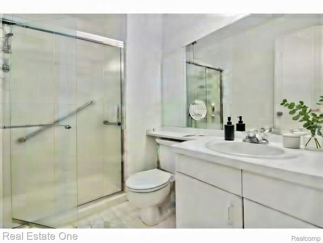 6121 Westbrooke Drive 7, West Bloomfield Charter Township, MI 48322