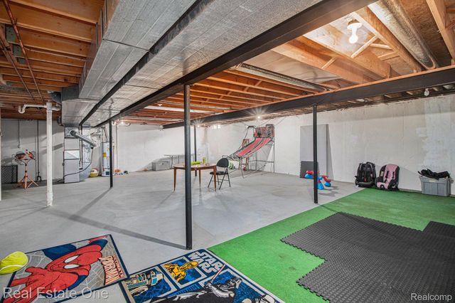 6121 Westbrooke Drive 7, West Bloomfield Charter Township, MI 48322