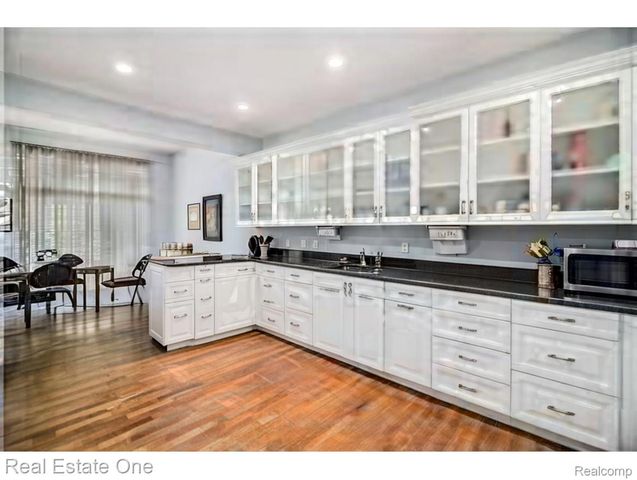 6121 Westbrooke Drive 7, West Bloomfield Charter Township, MI 48322