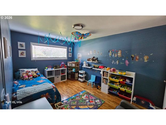 488 WALNUT Ln, Eugene, OR 97401