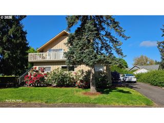 488 WALNUT Ln, Eugene, OR 97401