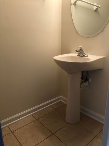 1521 FIELDVIEW Drive, Jacksonville, FL 32225