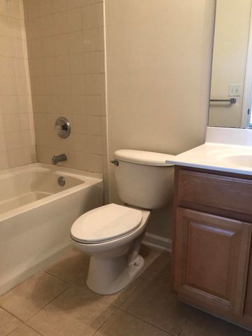 1521 FIELDVIEW Drive, Jacksonville, FL 32225